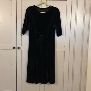 Like New, Black Velvet dress, size XL tie detail in front sleeve to elbow